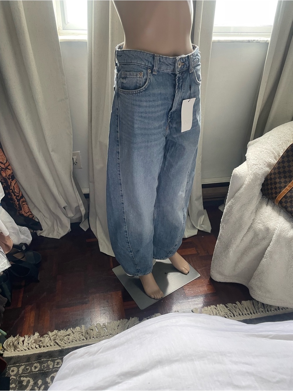 Zara Light Blue Balloon style Jeans size 2